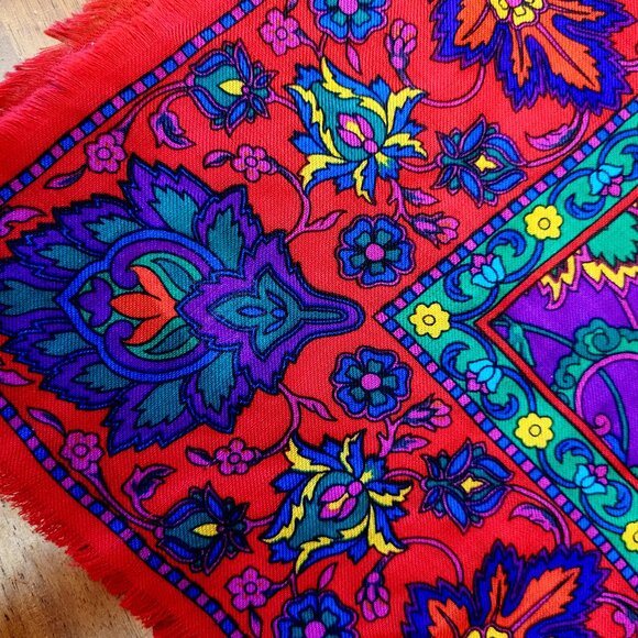 Liz Claiborne ~ Square Scarf ~ Vintage ~ Excellent Condition - Picture 6 of 7